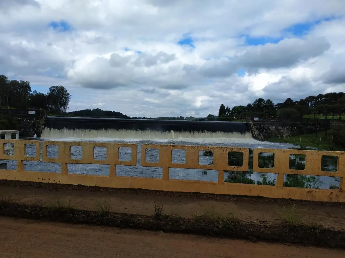 Casa de Férias Chácara no Salto Caveiras Vila Lages